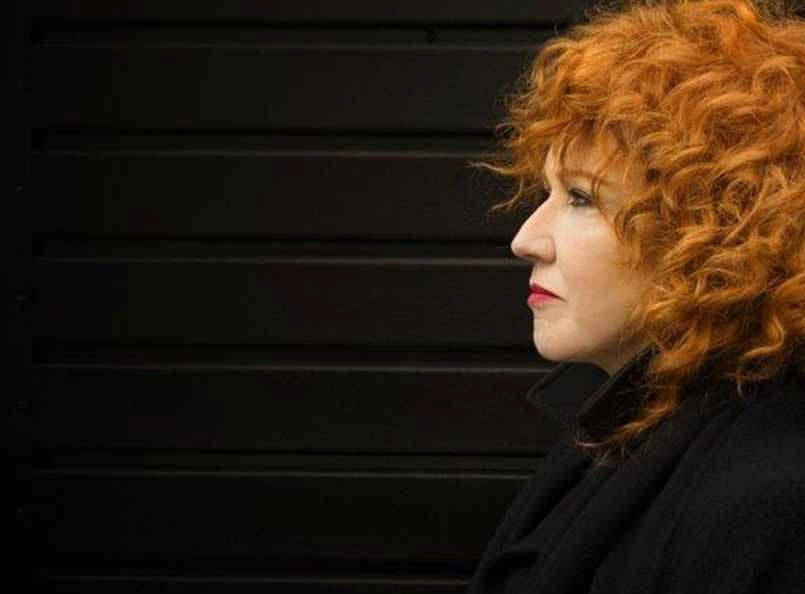 Fiorella Mannoia in viaggio verso Napoli canta Creature
